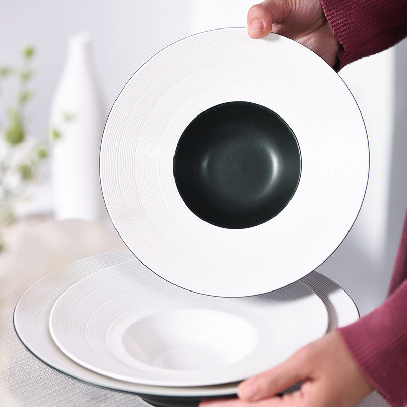 Minimalist Black & White Ceramic Plate Set – Textured Circular Rim Dinnerware for Modern Dining